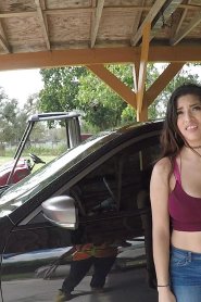 Gabriela Lopez Gets A Free Repair After Fucking The Mechanic